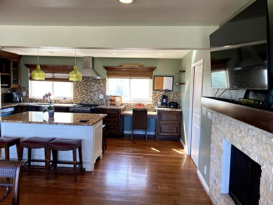 Hilltop Oasis Near Palos Verdes Holiday home *